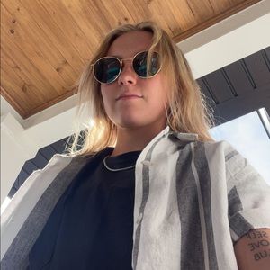 Meet your Posher, Kaitlyn